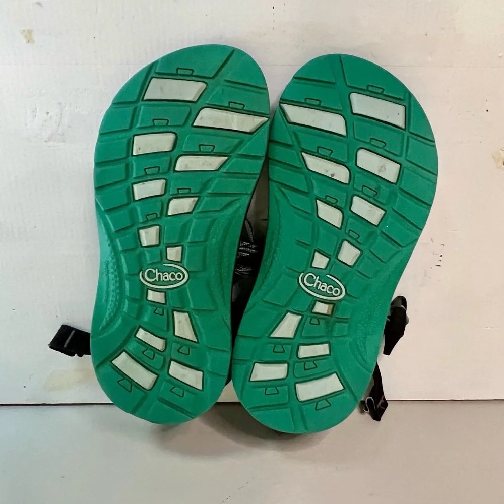Chaco kids greens